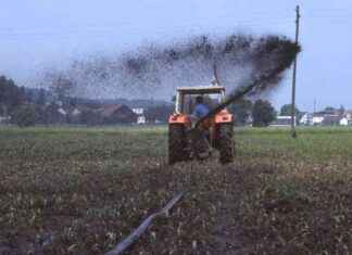 EPA Warns PFAS ‘Forever Chemicals’ on Farms Can Raise Health Risks epa-warns-pfas-forever-chemicals-on-farms-can-raise-health-risks