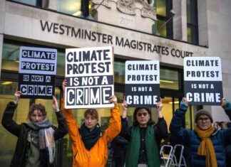 UK Undermining Democratic Rights by Cracking Down on Climate Protesters – EcoWatch uk-undermining-democratic-rights-by-cracking-down-on-climate-protesters-ecowatch