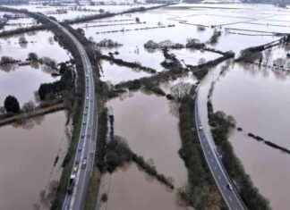 Record UK Flood Defense Spending Amid Climate Crisis record-uk-flood-defense-spending-amid-climate-crisis