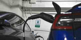 Trump orders removal of federal EV charging stations. trump-orders-removal-of-federal-ev-charging-stations