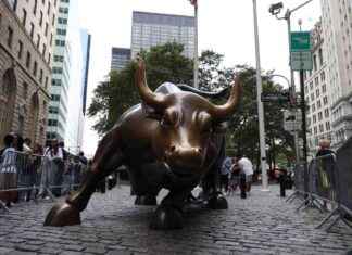 Critics Call for Climate Laws as Big Banks Abandon Alliance critics-call-for-climate-laws-as-big-banks-abandon-alliance