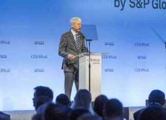 Energy Secretary Chris Wright Aims to Reverse Biden Climate Policies energy-secretary-chris-wright-aims-to-reverse-biden-climate-policies