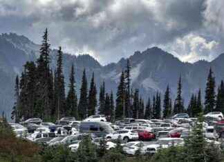 Record Attendance at U.S. National Parks Despite Staff Silence record-attendance-at-us-national-parks-despite-staff-silence