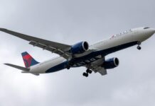 How Delta Flight DL275 Successfully Managed a Logistical Diversion Delta Flight DL275 diverted, DL275 LAX diversion, Delta emergency landing LAX, DL275 flight update, Delta diverted flight news, DL275 incident report, LAX airport flight diversion, Delta airline disruption